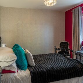 Blacktown Gardens, Marshfield. For sale with Clarke & Partners estate agent.
